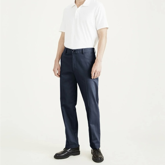 🐠NWT DOCKERS SIGNATURE KHAKI PANTS IN NAVY SIZE 48x32🐠 - Picture 1 of 6